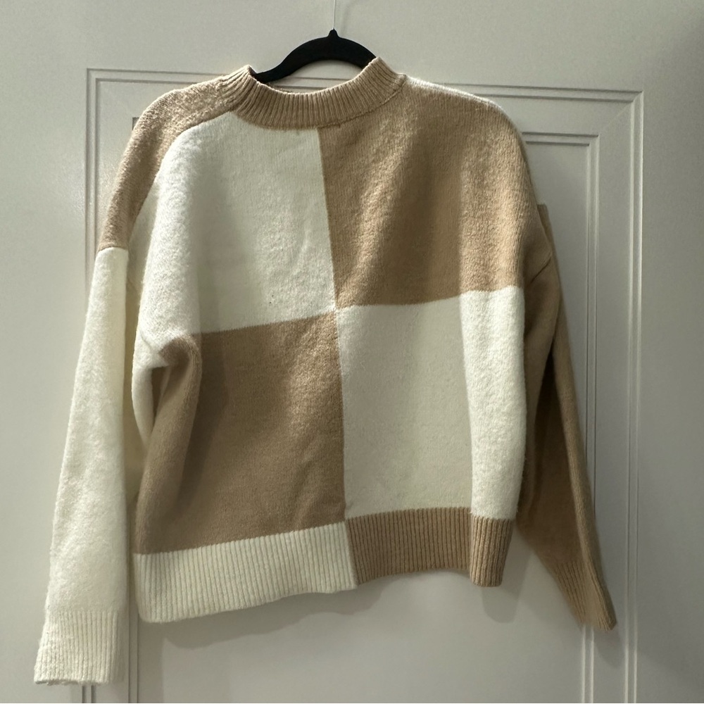 Vigoss Color Block Crop Pullover Sweater In Ivory